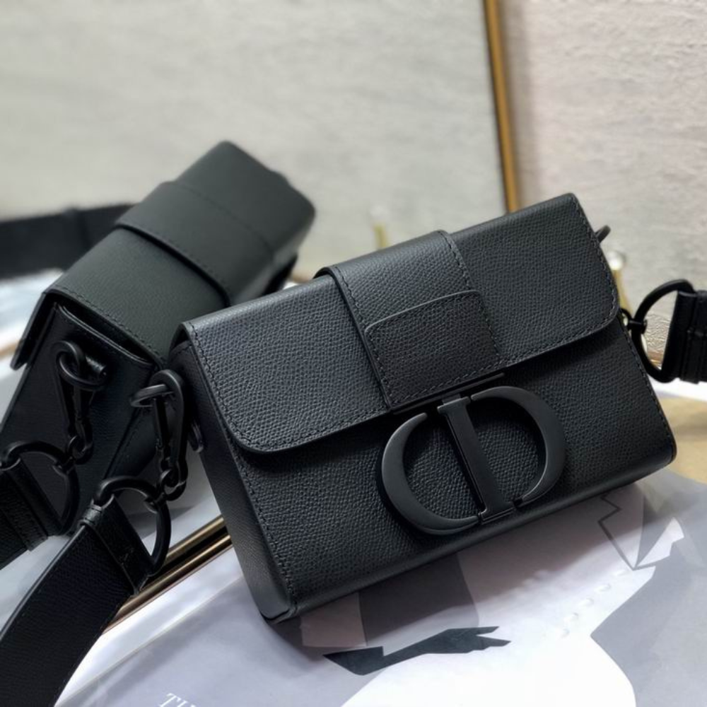 Black Leather 30 Montaigne Box Bag - Elegance Defined